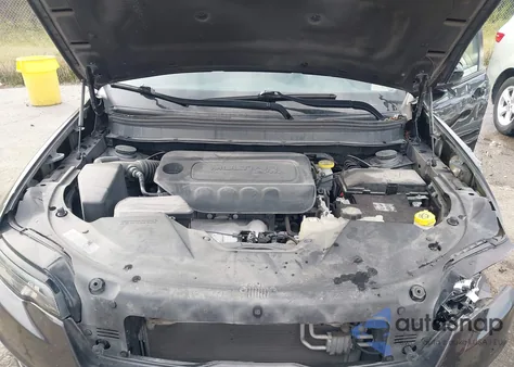 2023 Jeep Cherokee Altitude Lux 4X4 из США, поврежденный, VIN 1C4PJMMB5PD113024